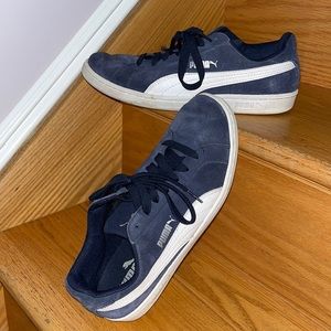 Puma Blue suede lace up sneakers men’s Sz 9.5 unisex women’s sz 11